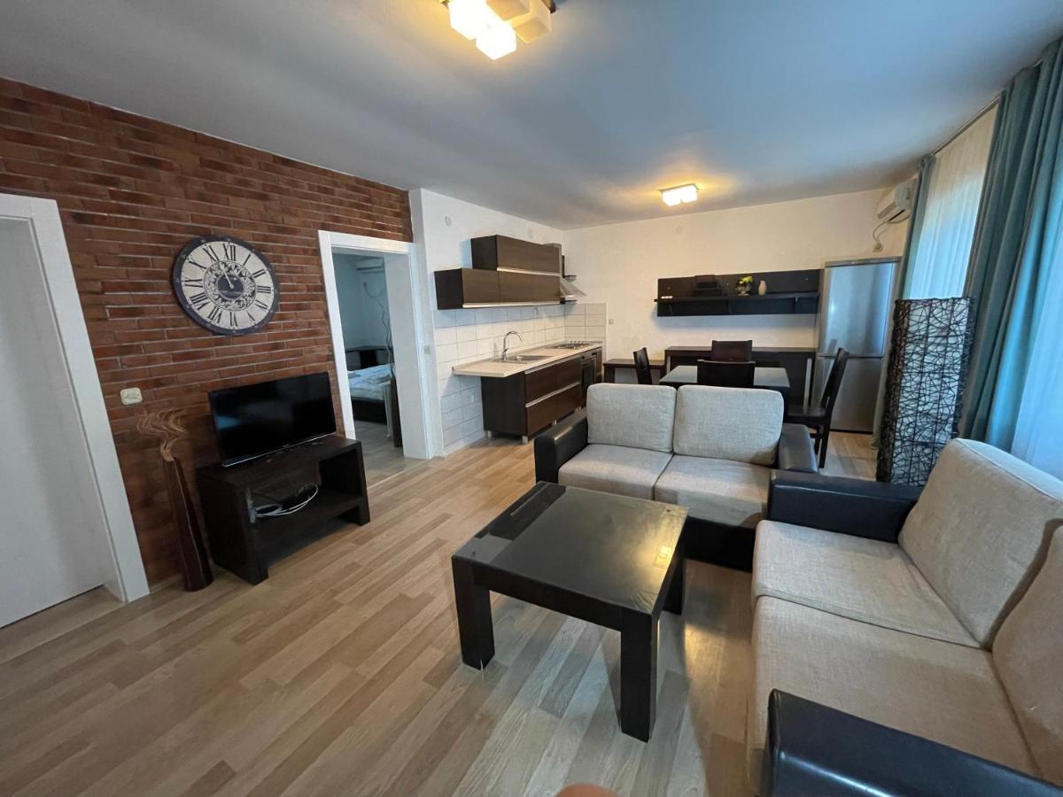 Exclusive 9- Urban Apartments Кочани Екстер'єр фото